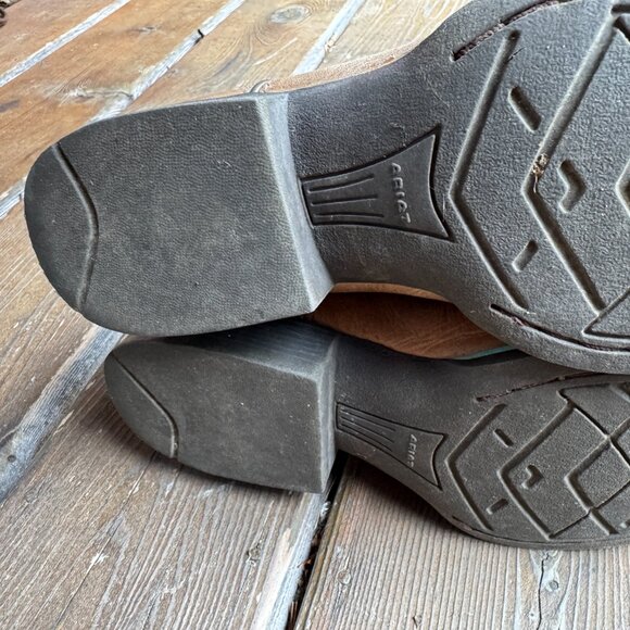 Ariat Tan Leather Turquoise Stitching Cattle Cate Western Boot in Kids 4.5/EU 36 - Picture 9 of 10